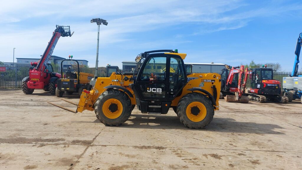 JCB 535-95 2023